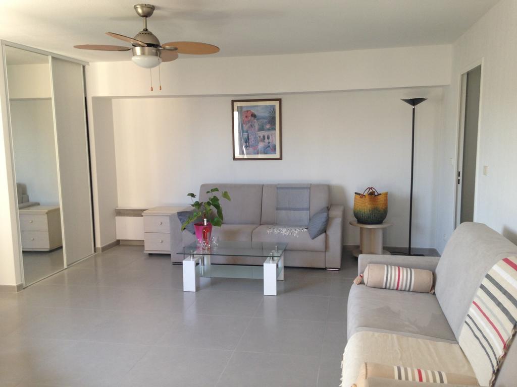 Floreva Apartment Nisa Cameră foto