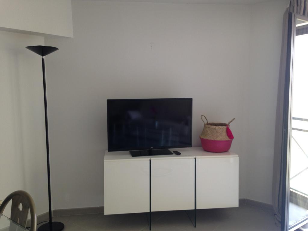 Floreva Apartment Nisa Exterior foto