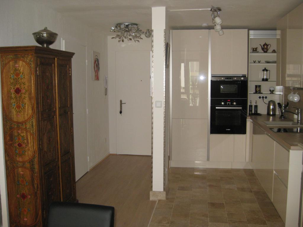 Floreva Apartment Nisa Exterior foto